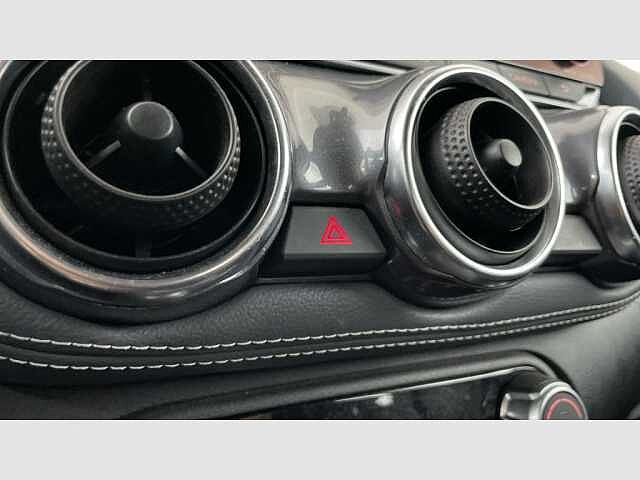 Nissan JUKE DIG-T 84 kW (114 CV) 6M/T N-Connecta