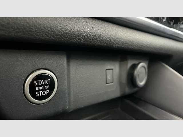 Nissan Qashqai DIG-T 103kW (140CV) mHEV 4x2 N-Connecta