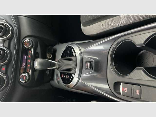 Nissan JUKE DIG-T 84 kW (114 CV) DCT 7V N-Connecta