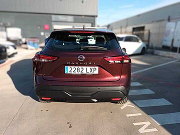 Nissan Qashqai DIG-T 103kW (140CV) mHEV 4x2 Acenta Burgundy (metalizada)